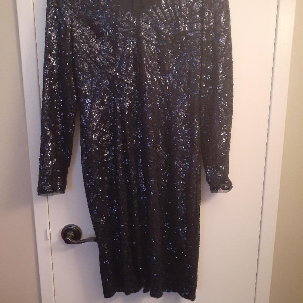 NEW / BLUE SEQUIN DRESS SZE 6